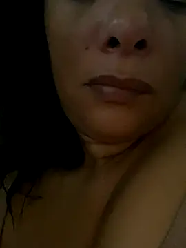 Snapshot of briannaa557 chatting on 10/13/25, 10:48 briannaa557 online show from 10/13/25, 10:48