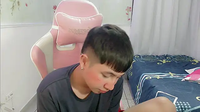 Snapshot of didier_king_ chatting on 02/07/25, 07:38 didier king online show from 02/07/25, 07:38