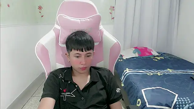 Snapshot of didier_king_ chatting on 02/11/25, 02:57 didier king online show from 02/11/25, 02:57
