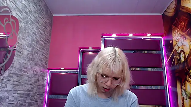 perfectlump online show from 10/18/25, 01:56