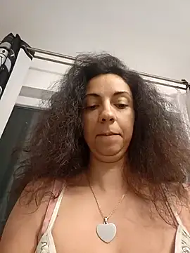 Snapshot of naughty69curls chatting on 10/27/25, 08:02 naughty69curls online show from 10/27/25, 08:02