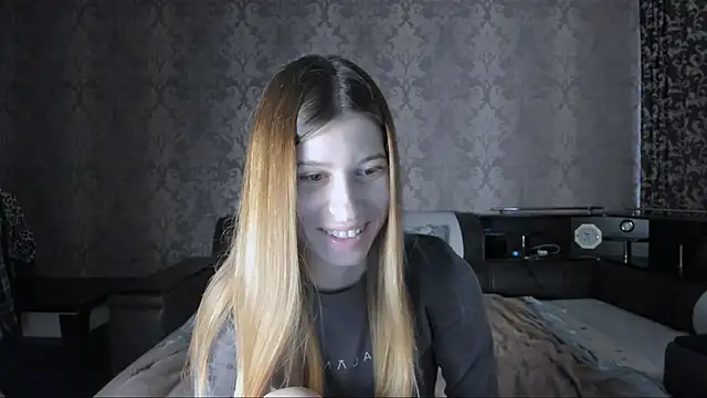 Snapshot of Agnes_Allenn chatting on 10/24/25, 10:22 Agnes Allenn online show from 10/24/25, 10:22