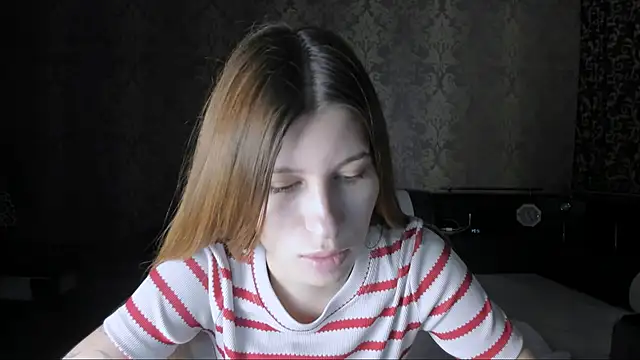 Snapshot of Agnes_Allenn chatting on 10/28/25, 09:35 Agnes Allenn online show from 10/28/25, 09:35