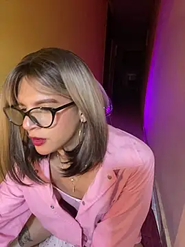 thalia dyson online show from 01/04/25, 04:12