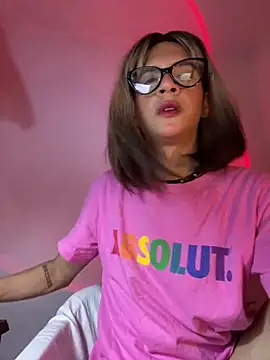 thalia dyson online show from 02/15/25, 04:25