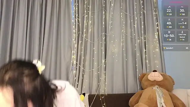 queenasian online show from 12/18/24, 12:10