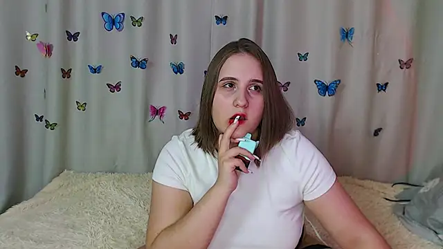 Snapshot of Phantommira chatting on 01/06/25, 09:22 Phantommira online show from 01/06/25, 09:22