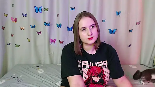 Snapshot of Phantommira chatting on 01/14/25, 07:11 Phantommira online show from 01/14/25, 07:11