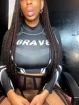 Snapshot of teddy04 chatting on 11/16/25, 06:24 teddy04 online show from 11/16/25, 06:24