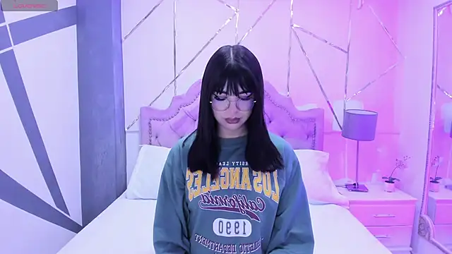 RoseCassie online show from 01/03/25, 12:30