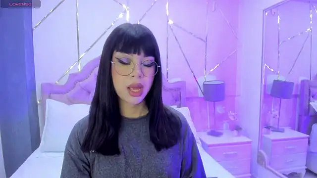 RoseCassie online show from 01/11/25, 12:50