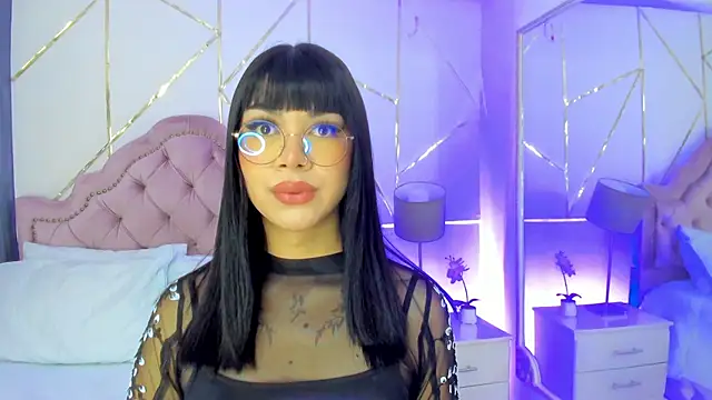RoseCassie online show from 01/22/25, 01:21