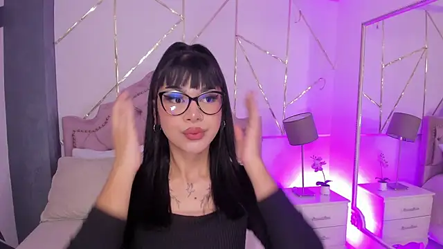 RoseCassie online show from 01/24/25, 01:14