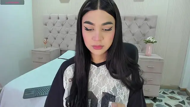 RoseCassie online show from 04/29/26, 01:48