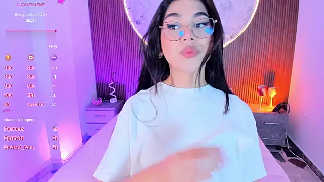 RoseCassie online show from 06/05/26, 02:01