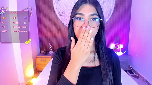 RoseCassie online show from 06/10/26, 01:32