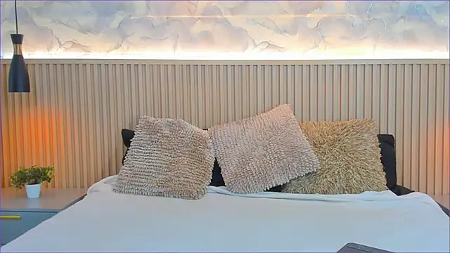 AinaraJimenez online show from 09/15/25, 08:31