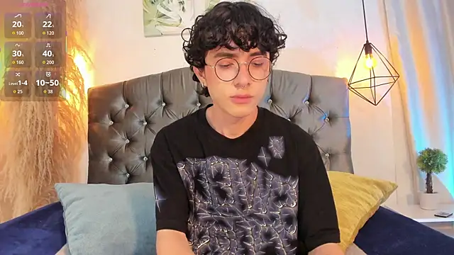 ash ricci online show from 10/12/25, 03:16