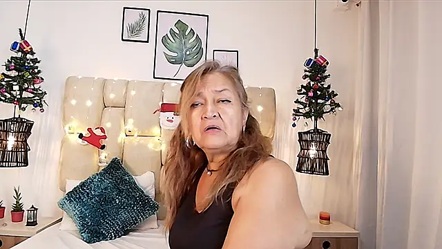 Valentinadiazz1 online show from 12/30/24, 05:44