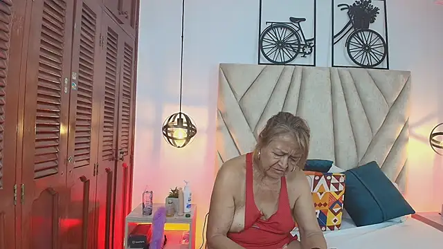 Valentinadiazz1 online show from 03/13/25, 10:32