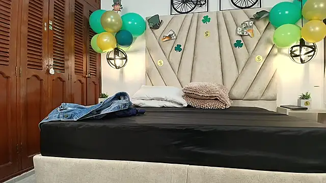 Valentinadiazz1 online show from 03/18/25, 07:10