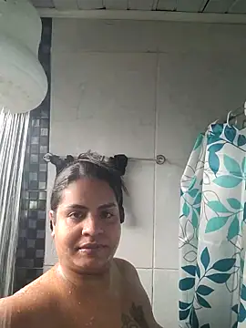 ppatriciarabello online show from 10/28/25, 05:48