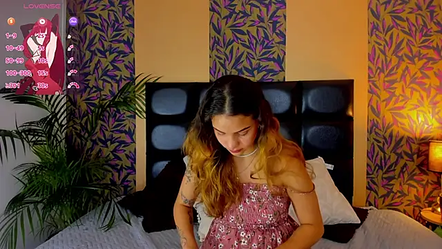 hinata itachi online show from 03/08/25, 09:18