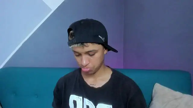 Dominick jones online show from 03/19/25, 06:23