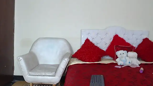 Mariana 16  online show from 01/07/25, 11:56