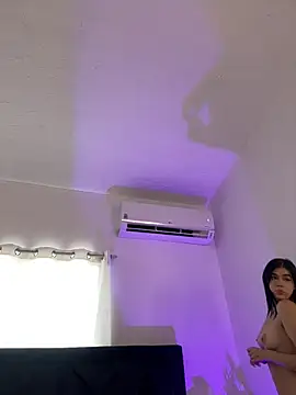 Lily Woodz online show from 07/05/26, 02:24