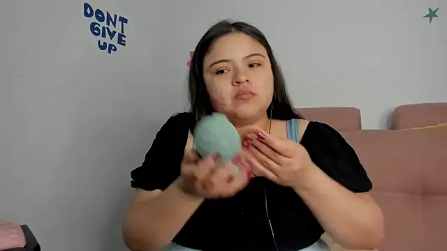 lizzie c online show from 05/09/26, 11:21