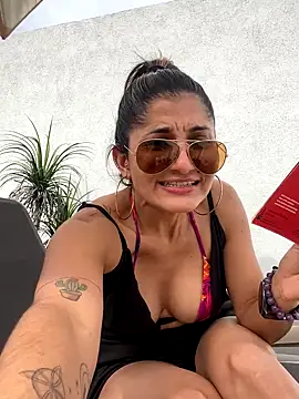 AlejandritaMilano online show from 11/27/25, 08:00