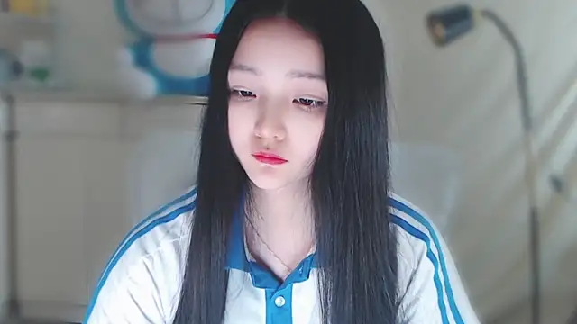 xiao-xiao-D online show from 02/08/25, 12:39