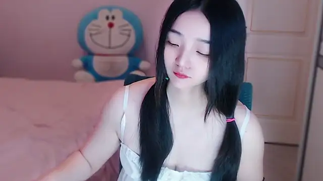 xiao-xiao-D online show from 09/28/25, 02:50