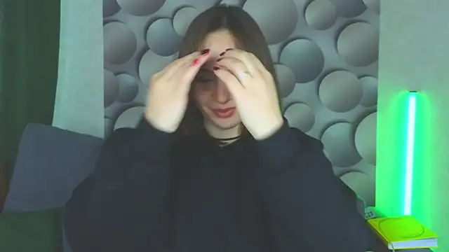 Cute smile sharon online show from 02/13/25, 04:43