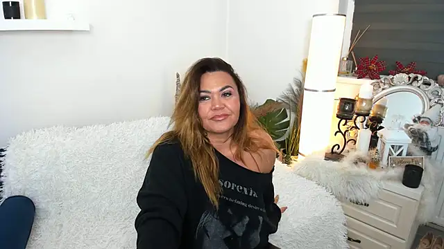Aileen Stone online show from 12/28/24, 04:41