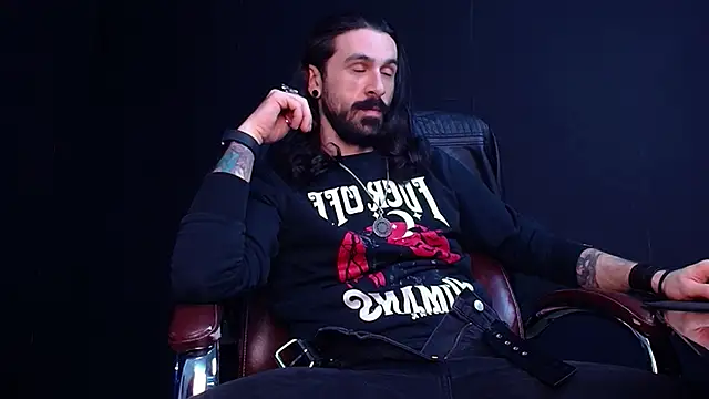 Snapshot of AxelColton chatting on 11/07/25, 11:21 AxelColton online show from 11/07/25, 11:21