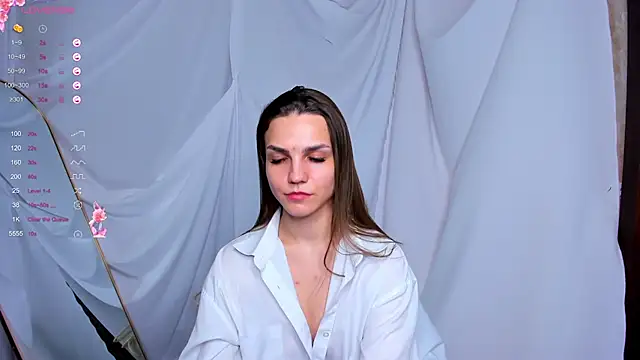 lesi bloom online show from 01/28/25, 02:42