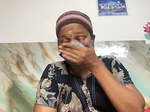 Snapshot of Tamil_Sanjana_ chatting on 09/13/25, 01:33 Tamil Sanjana online show from 09/13/25, 01:33