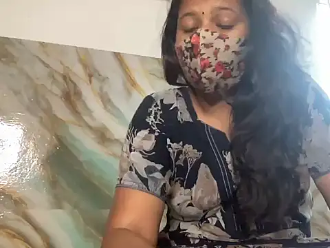 Snapshot of Tamil_Sanjana_ chatting on 10/11/25, 06:23 Tamil Sanjana online show from 10/11/25, 06:23