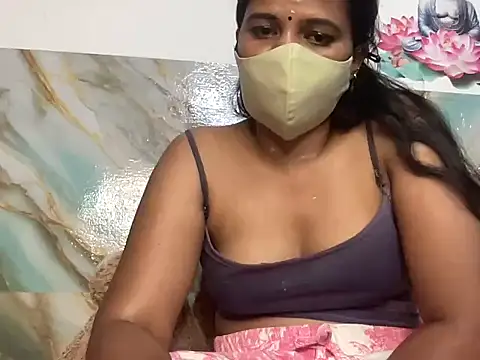 Snapshot of Tamil_Sanjana_ chatting on 10/14/25, 03:02 Tamil Sanjana online show from 10/14/25, 03:02