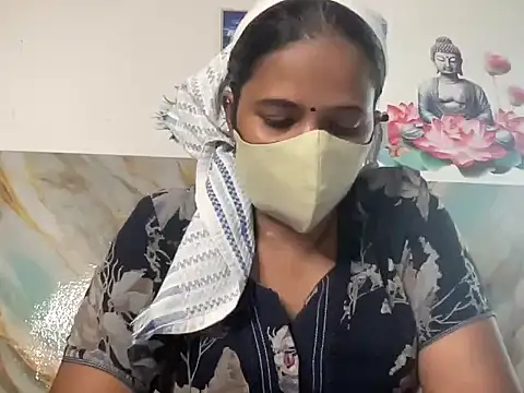 Snapshot of Tamil_Sanjana_ chatting on 10/16/25, 06:47 Tamil Sanjana online show from 10/16/25, 06:47