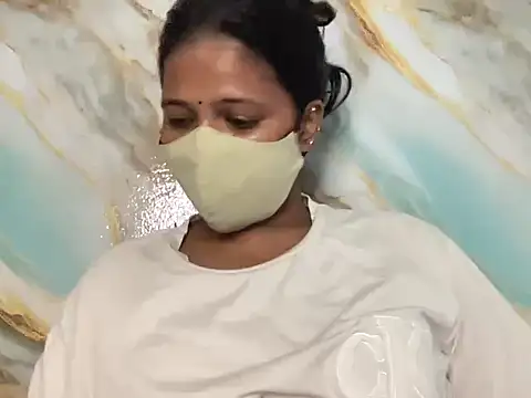 Snapshot of Tamil_Sanjana_ chatting on 10/26/25, 07:25 Tamil Sanjana online show from 10/26/25, 07:25