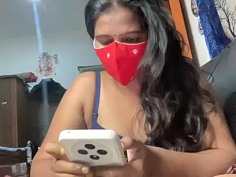 Snapshot of Tamil_Sanjana_ chatting on 11/17/25, 05:41 Tamil Sanjana online show from 11/17/25, 05:41