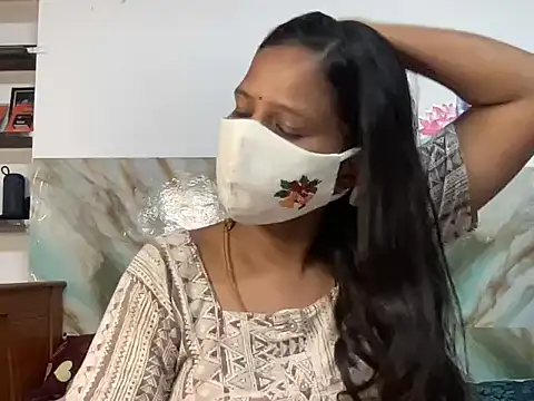 Tamil Sanjana  online show from 05/17/26, 04:58