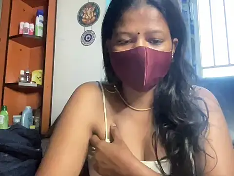 Tamil Sanjana  online show from 05/23/26, 01:00