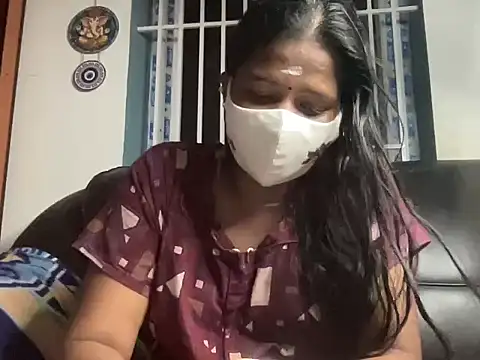 Tamil Sanjana  online show from 05/23/26, 04:44