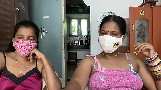 Tamil Sanjana  online show from 06/28/26, 07:25