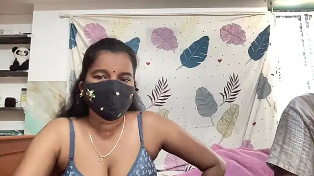 Tamil Sanjana  online show from 07/15/26, 05:56