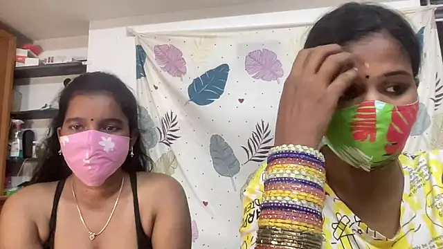 Tamil Sanjana  online show from 07/18/26, 08:23